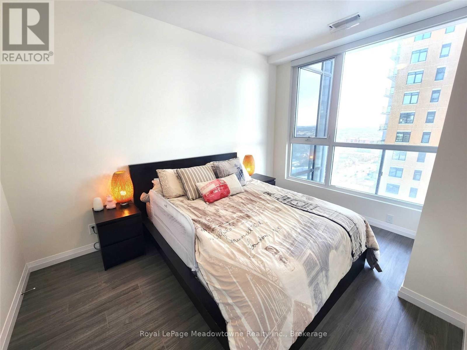 1605 - 104 Garment Street, Kitchener, Ontario  N2G 0C8 - Photo 7 - X12375782