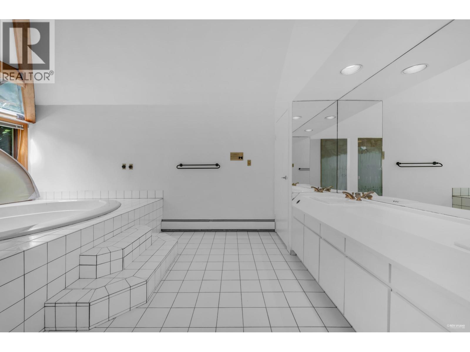 2901 Allan Road, North Vancouver, British Columbia  V7J 3P4 - Photo 20 - R3071431