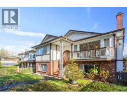 <div class="price">$1,895,000</div> 4960 Prince Albert Street, Vancouver<br><div style="margin-bottom:8px;"><small>Oakwyn Realty Ltd.</small></div><div class='bed_bath'>5 Bed | 3 Bath</div>
