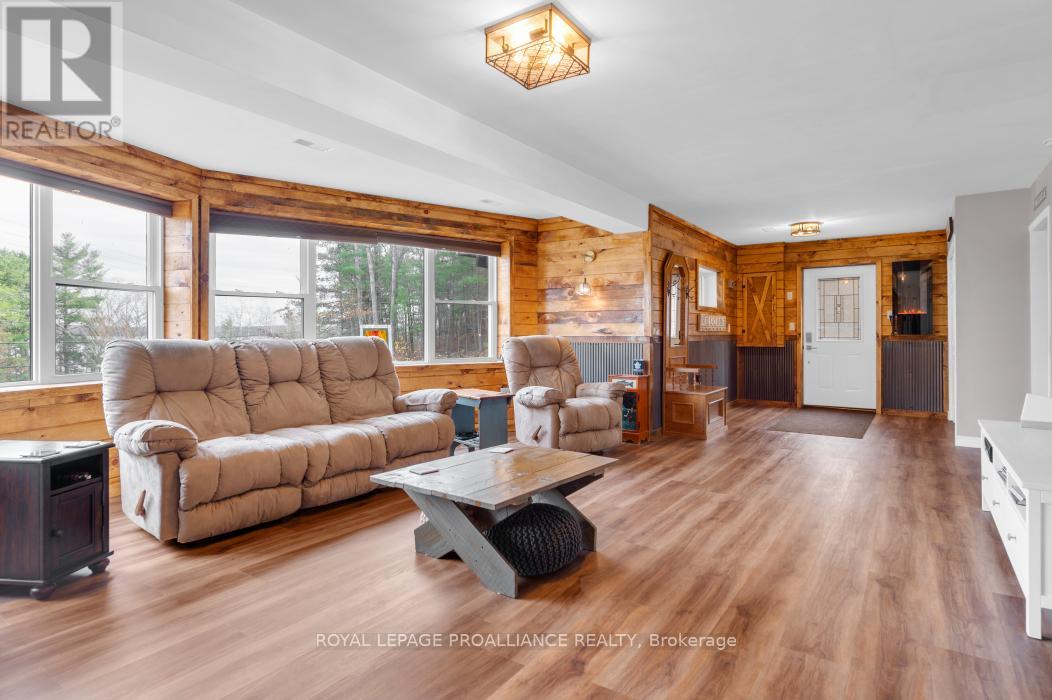 17206 Highway 41, Addington Highlands, Ontario K0H 1K0 - Photo 11 - X12594010