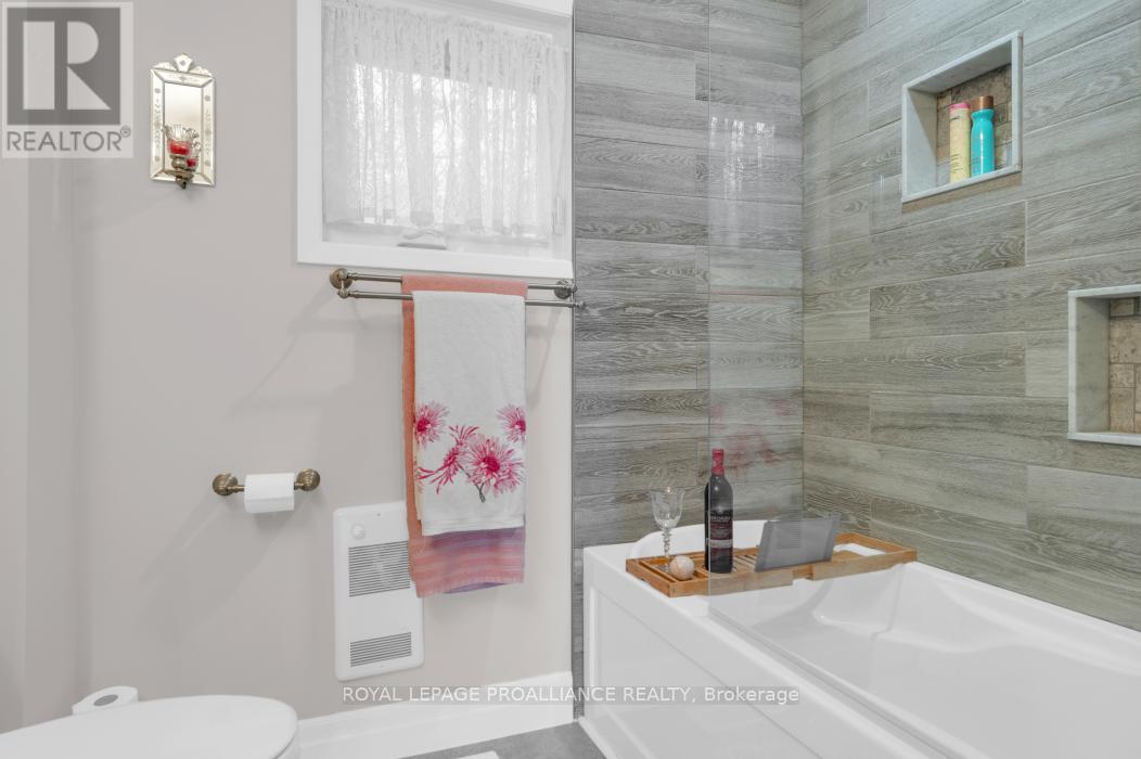 17206 Highway 41, Addington Highlands, Ontario K0H 1K0 - Photo 22 - X12594010