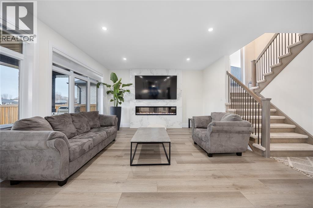 875 Magnolia Lane, Sarnia, Ontario N7S 0G3 - Photo 7 - 25029462