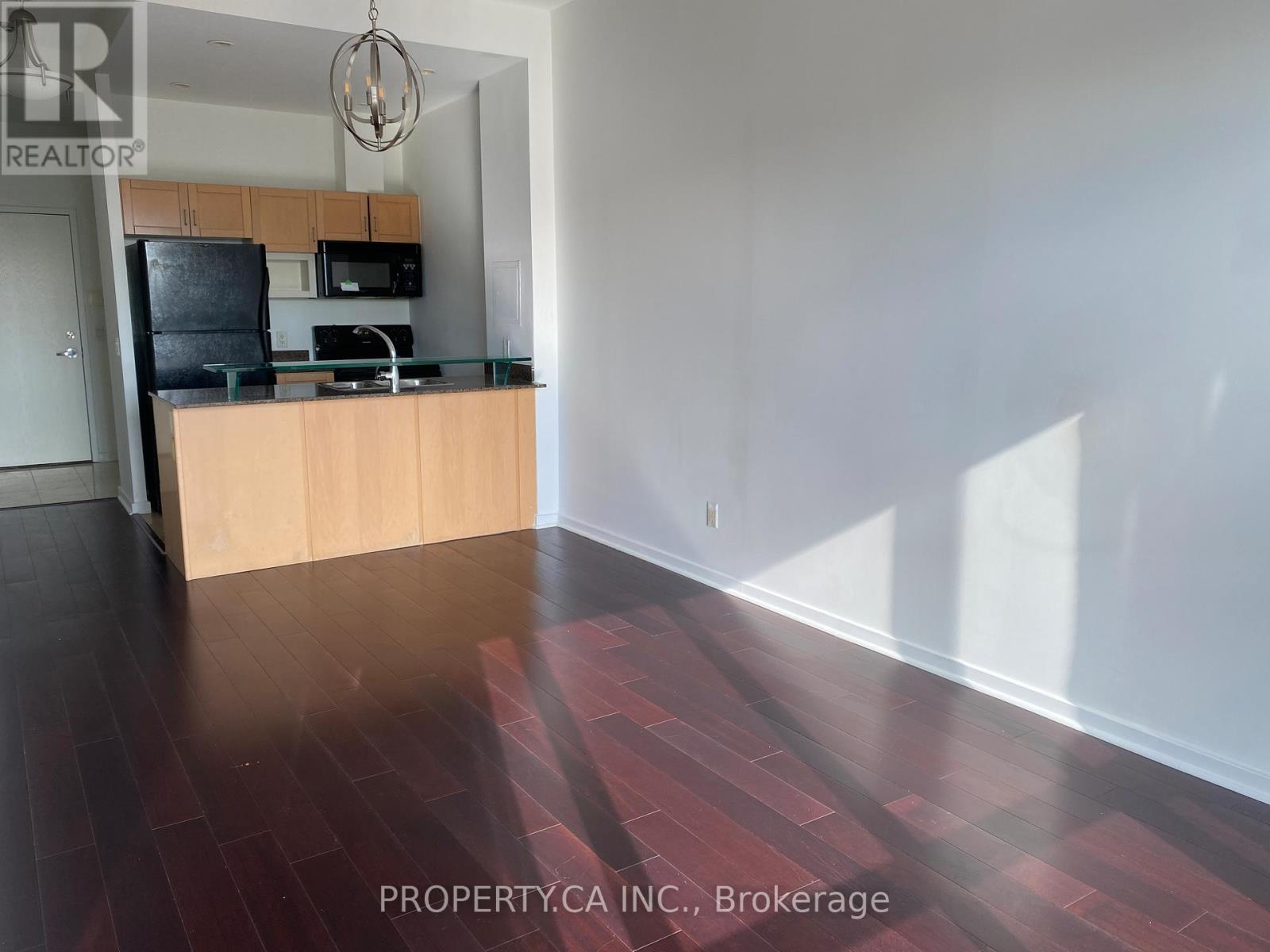 215 - 208 Queens Quay W, Toronto, Ontario  M5J 2Y5 - Photo 4 - C12593958