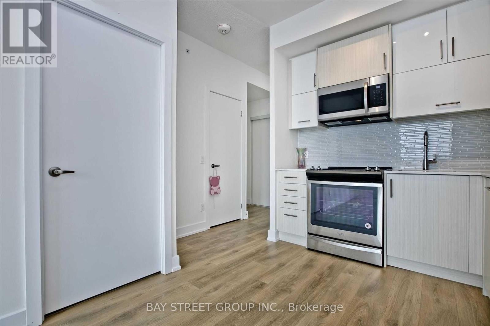 1211 - 128 Fairview Mall Drive, Toronto, Ontario  M2J 2Z1 - Photo 10 - C12593970