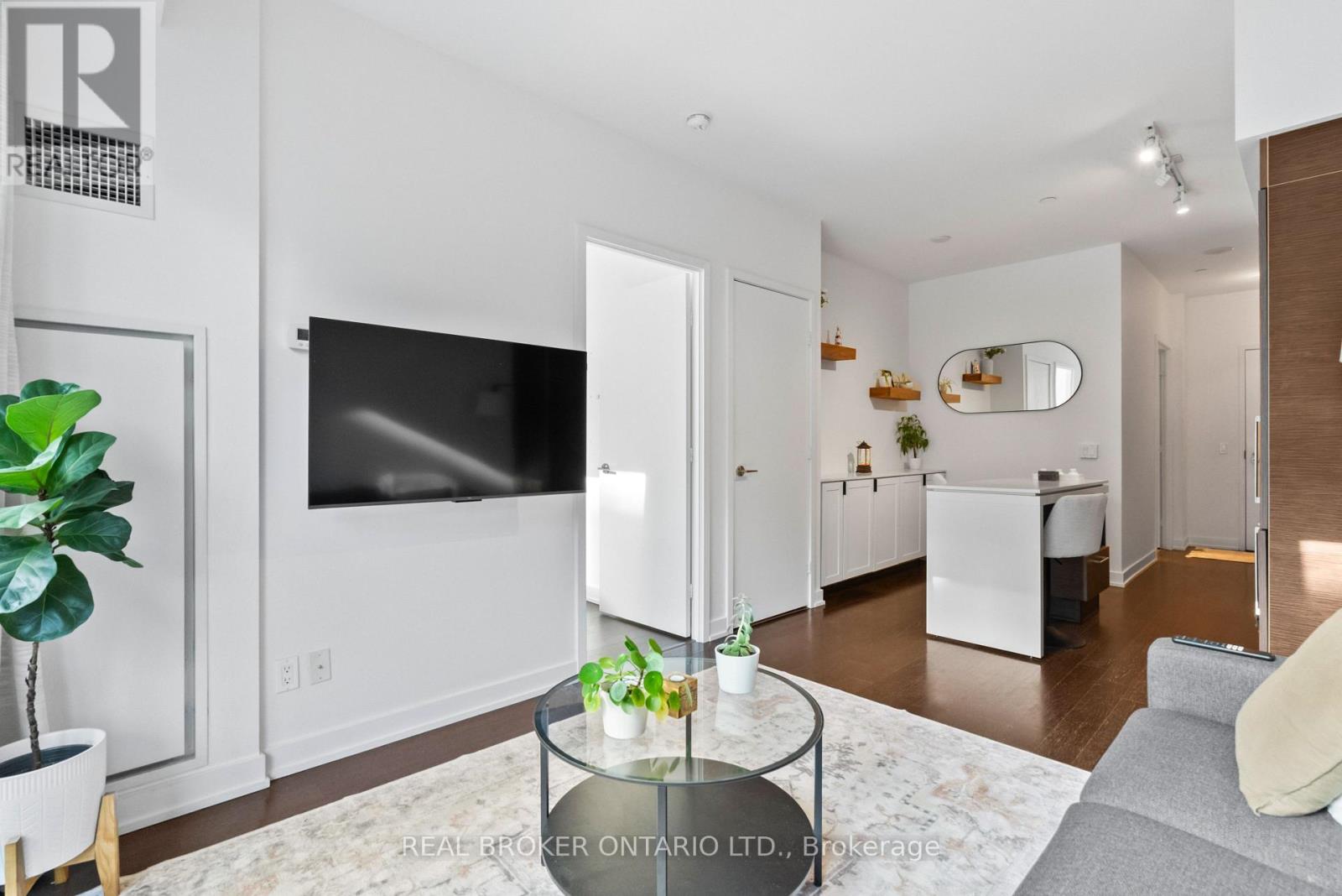 427 - 1030 King Street W, Toronto (Niagara), Ontario  M6K 0B4 - Photo 17 - C12593972