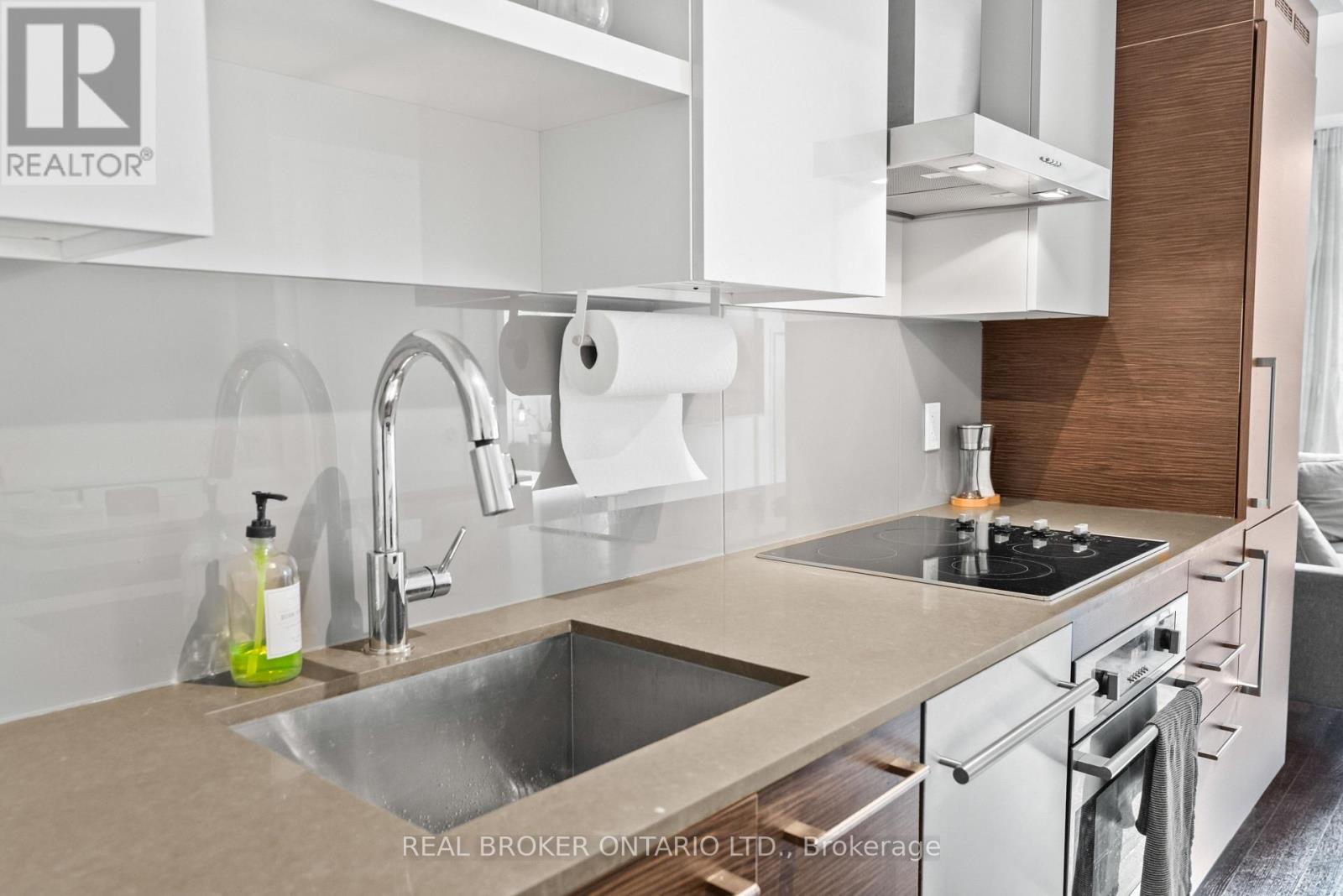 427 - 1030 King Street W, Toronto (Niagara), Ontario  M6K 0B4 - Photo 8 - C12593972