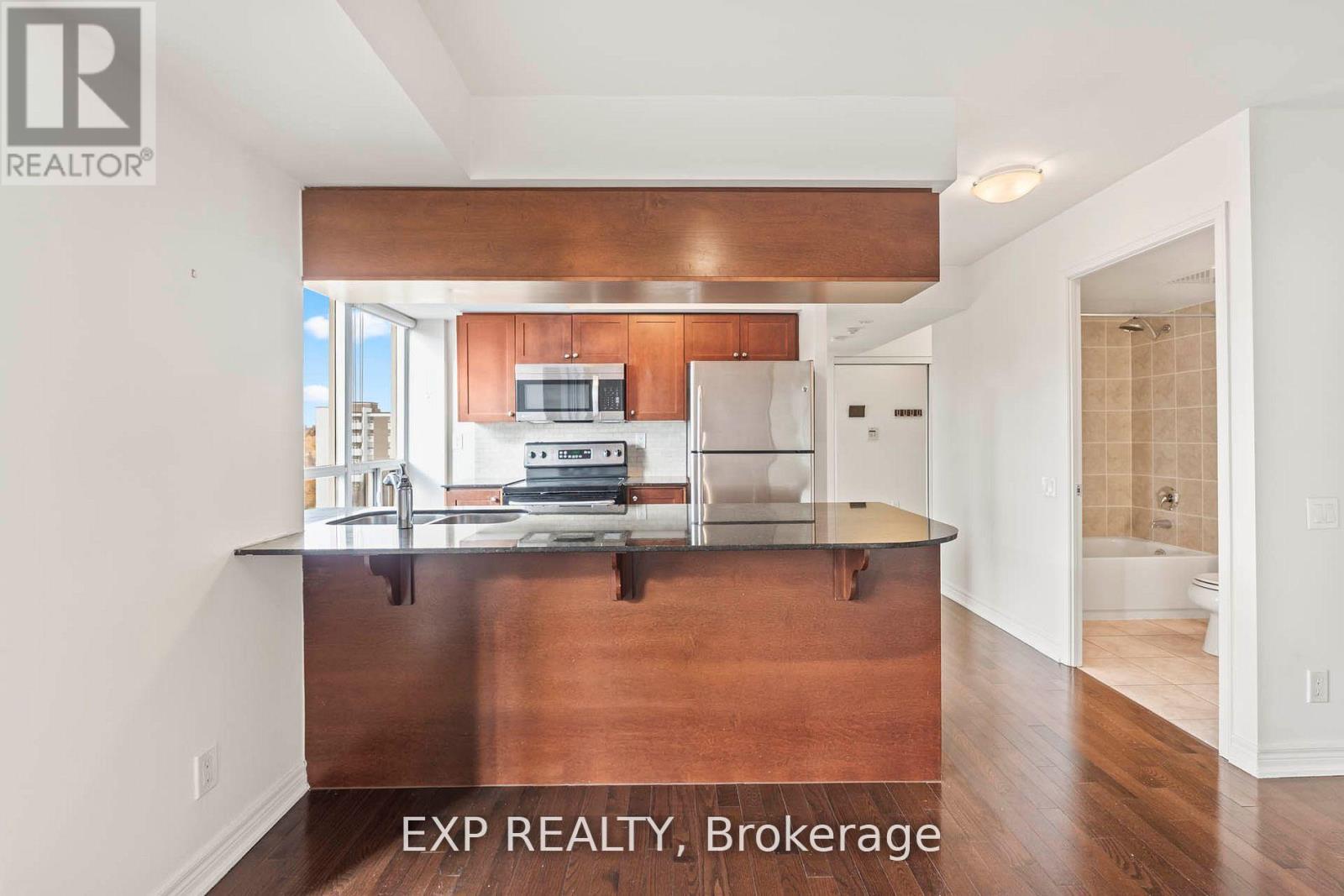 1101 - 60 St Clair Avenue W, Toronto, Ontario  M4V 1M7 - Photo 5 - C12594016