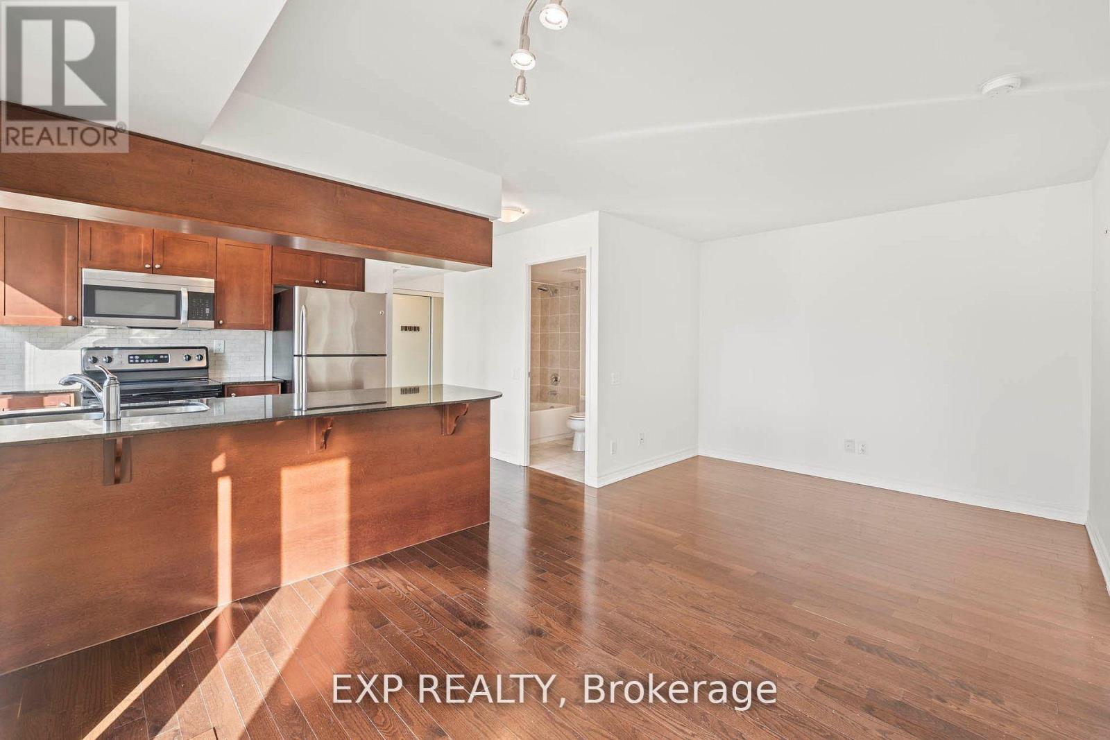 1101 - 60 St Clair Avenue W, Toronto, Ontario  M4V 1M7 - Photo 6 - C12594016