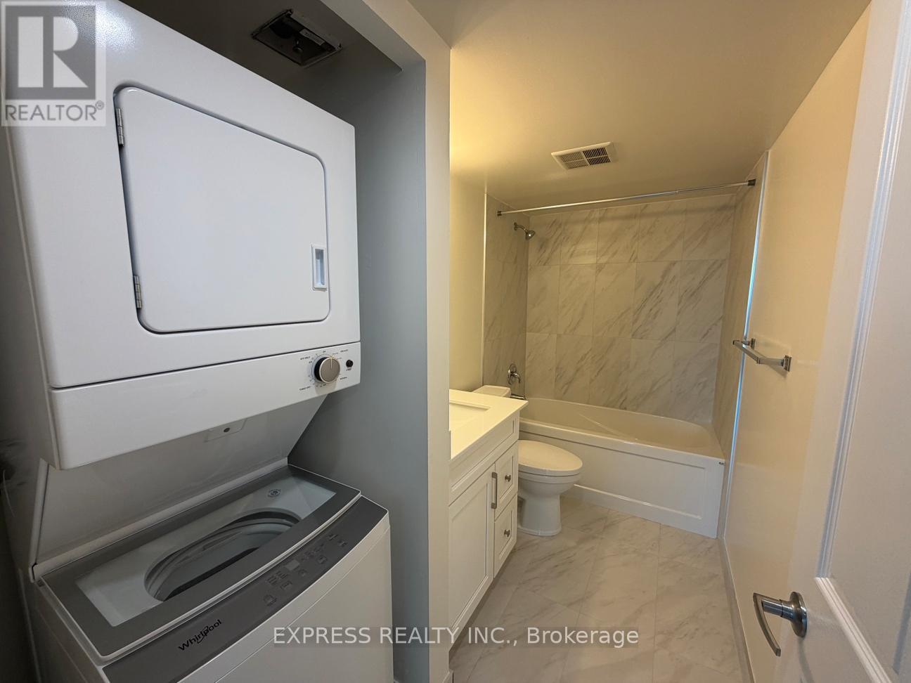 1212 - 942 Yonge Street, Toronto, Ontario  M4W 3S8 - Photo 12 - C12594042