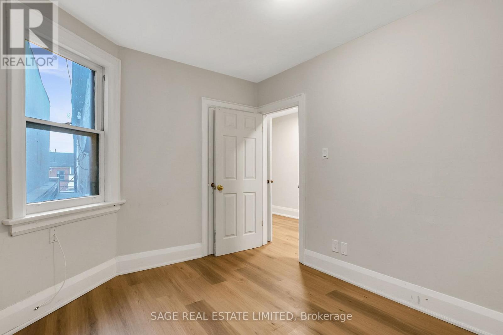 Upper - 633 St Clair Avenue W, Toronto, Ontario  M6G 2Y2 - Photo 17 - C12594062