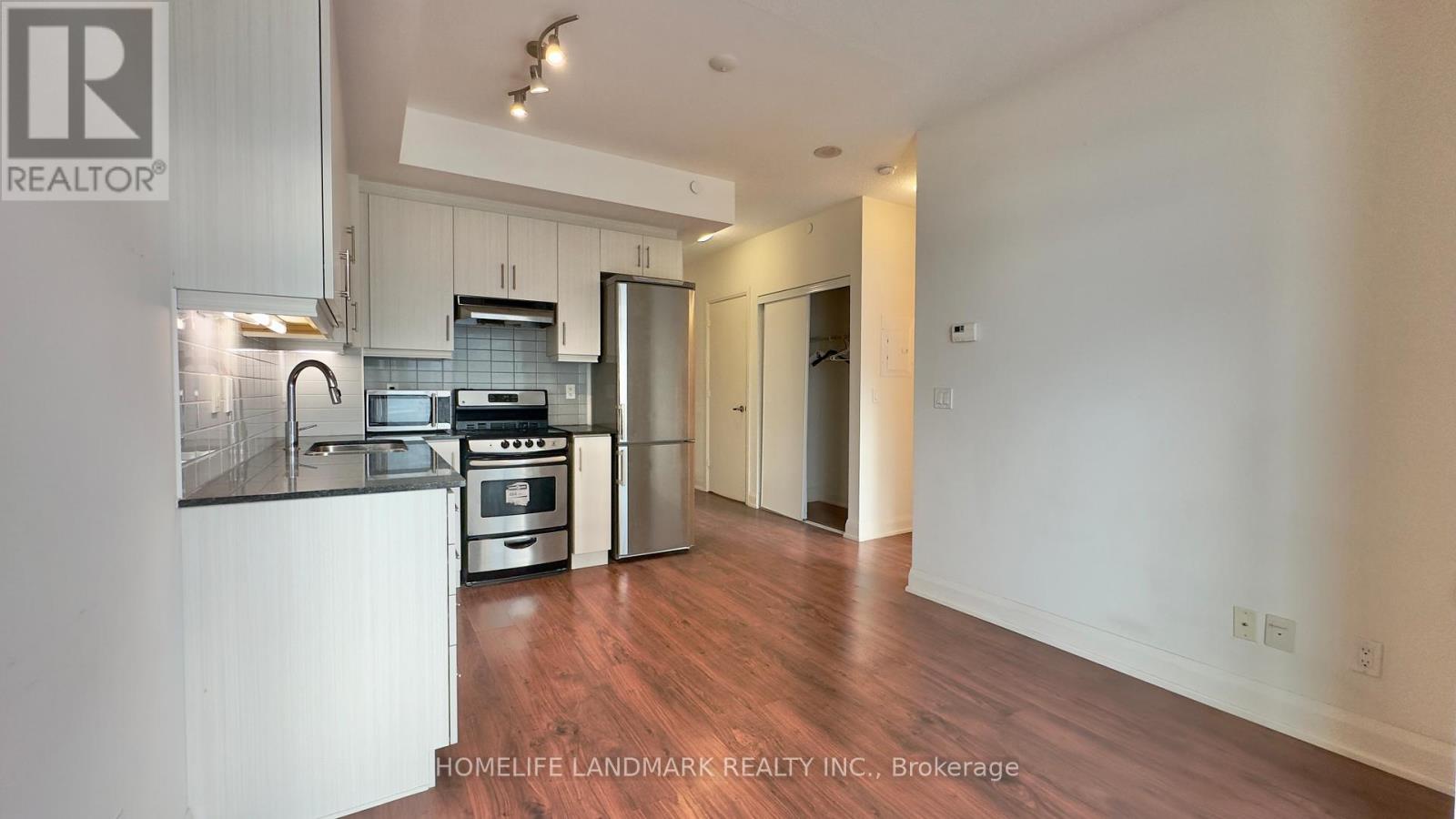 903 - 68 Canterbury Place, Toronto, Ontario  M2N 0H8 - Photo 6 - C12594066