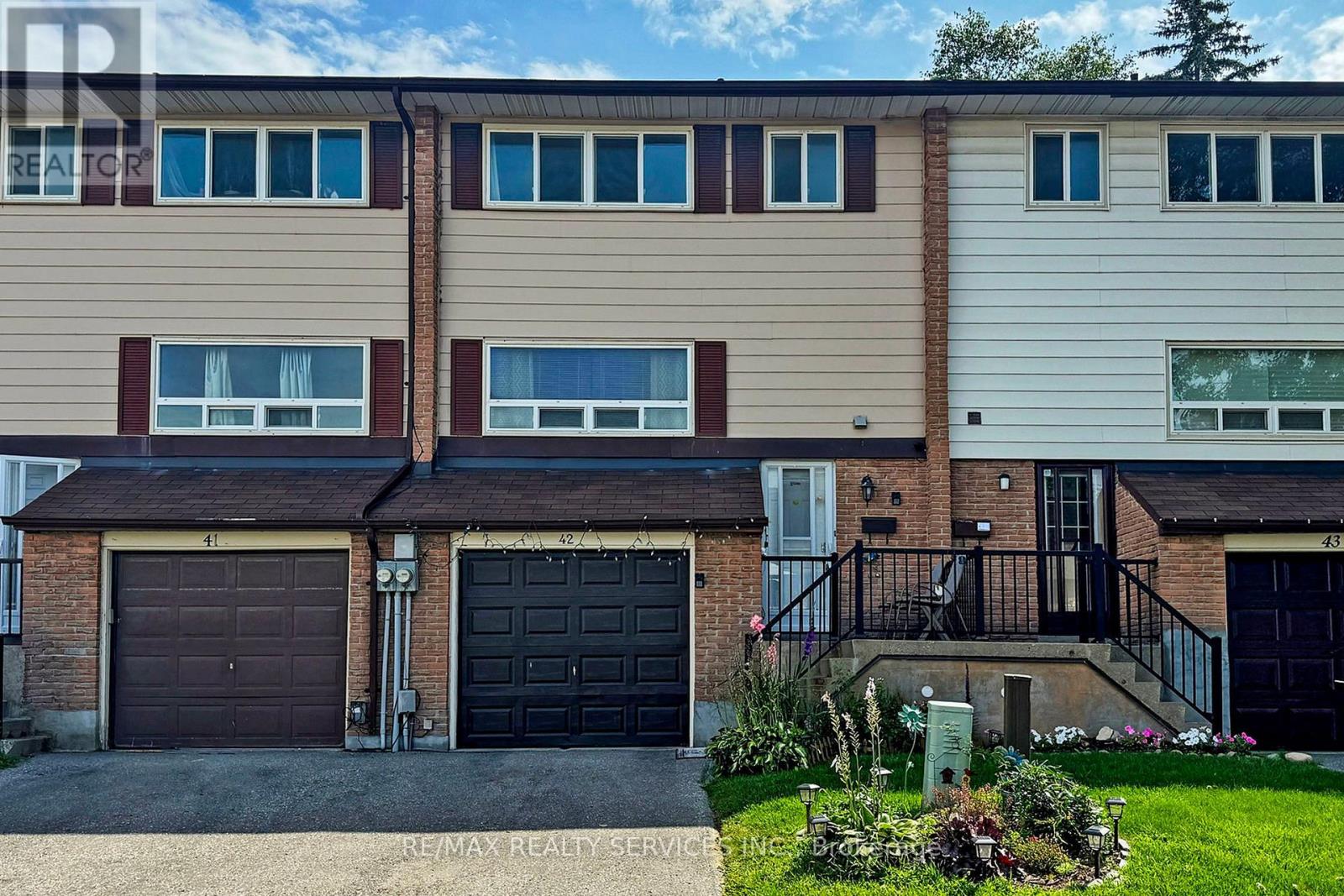 42 - 321 Blackthorn Street, Oshawa, Ontario  L1K 1L3 - Photo 2 - E12593978