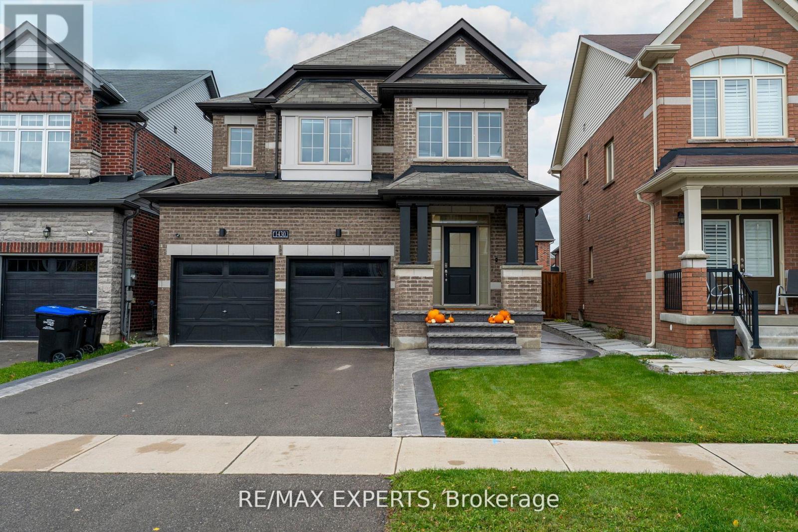 1430 Farrow Crescent, Innisfil, Ontario  L9S 0L6 - Photo 2 - N12593992