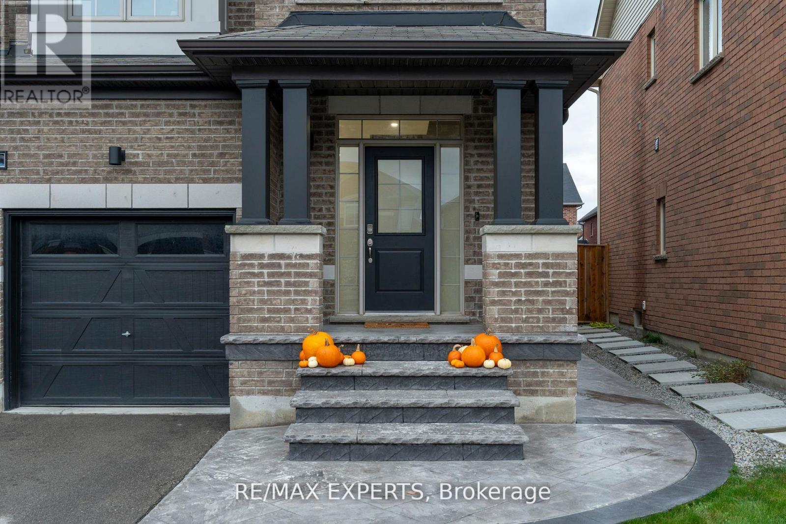 1430 Farrow Crescent, Innisfil, Ontario  L9S 0L6 - Photo 4 - N12593992