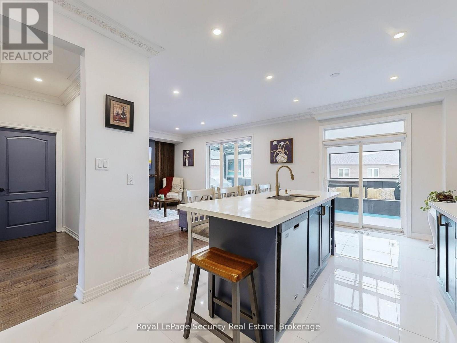 128 Daiseyfield Crescent, Vaughan, Ontario  L4H 2T7 - Photo 15 - N12594026