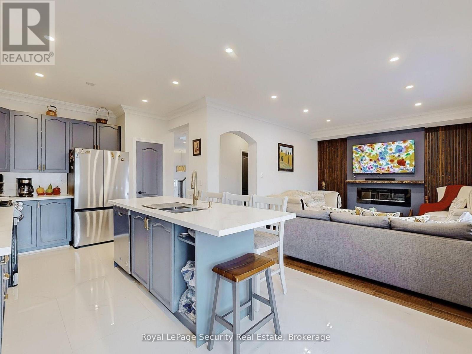 128 Daiseyfield Crescent, Vaughan, Ontario  L4H 2T7 - Photo 17 - N12594026