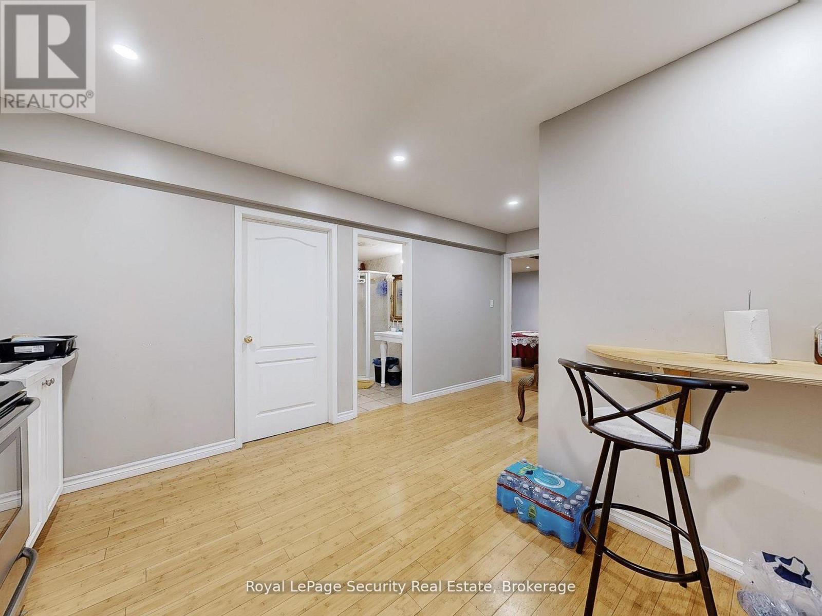 128 Daiseyfield Crescent, Vaughan, Ontario  L4H 2T7 - Photo 38 - N12594026