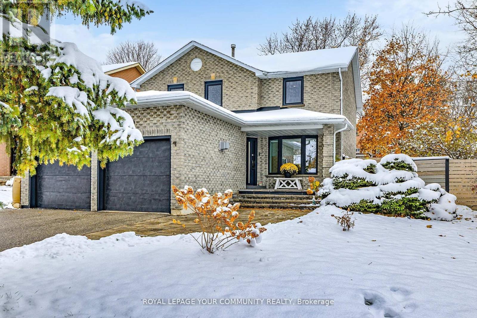 1 MENDYS FOREST, Aurora, Ontario