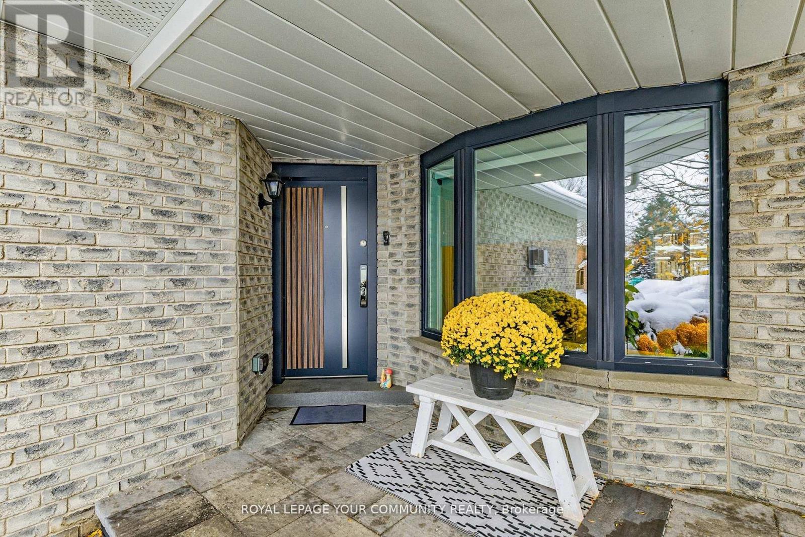 1 Mendys Forest, Aurora, Ontario  L4G 5A4 - Photo 4 - N12594028