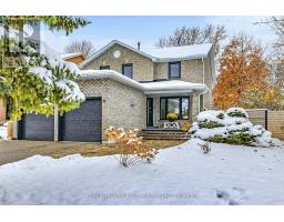 1 MENDYS FOREST, Aurora, Ontario