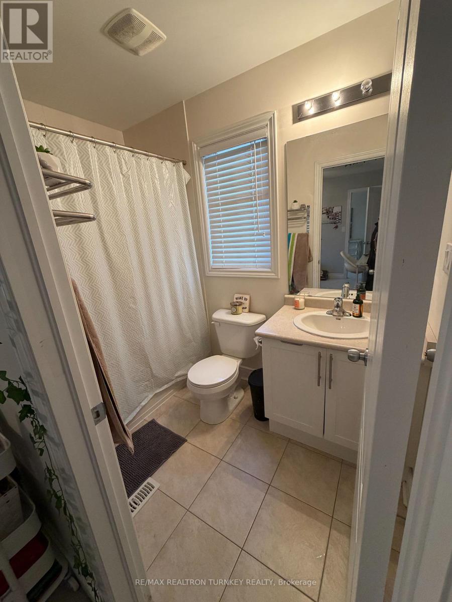 1100 Sherman Brock Circle, Newmarket (Stonehaven-Wyndham), Ontario  L3X 0B2 - Photo 18 - N12594036