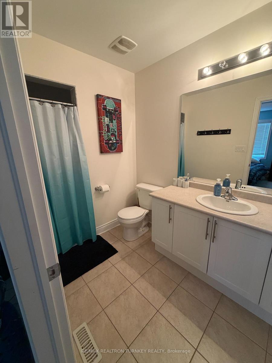 1100 Sherman Brock Circle, Newmarket (Stonehaven-Wyndham), Ontario  L3X 0B2 - Photo 22 - N12594036