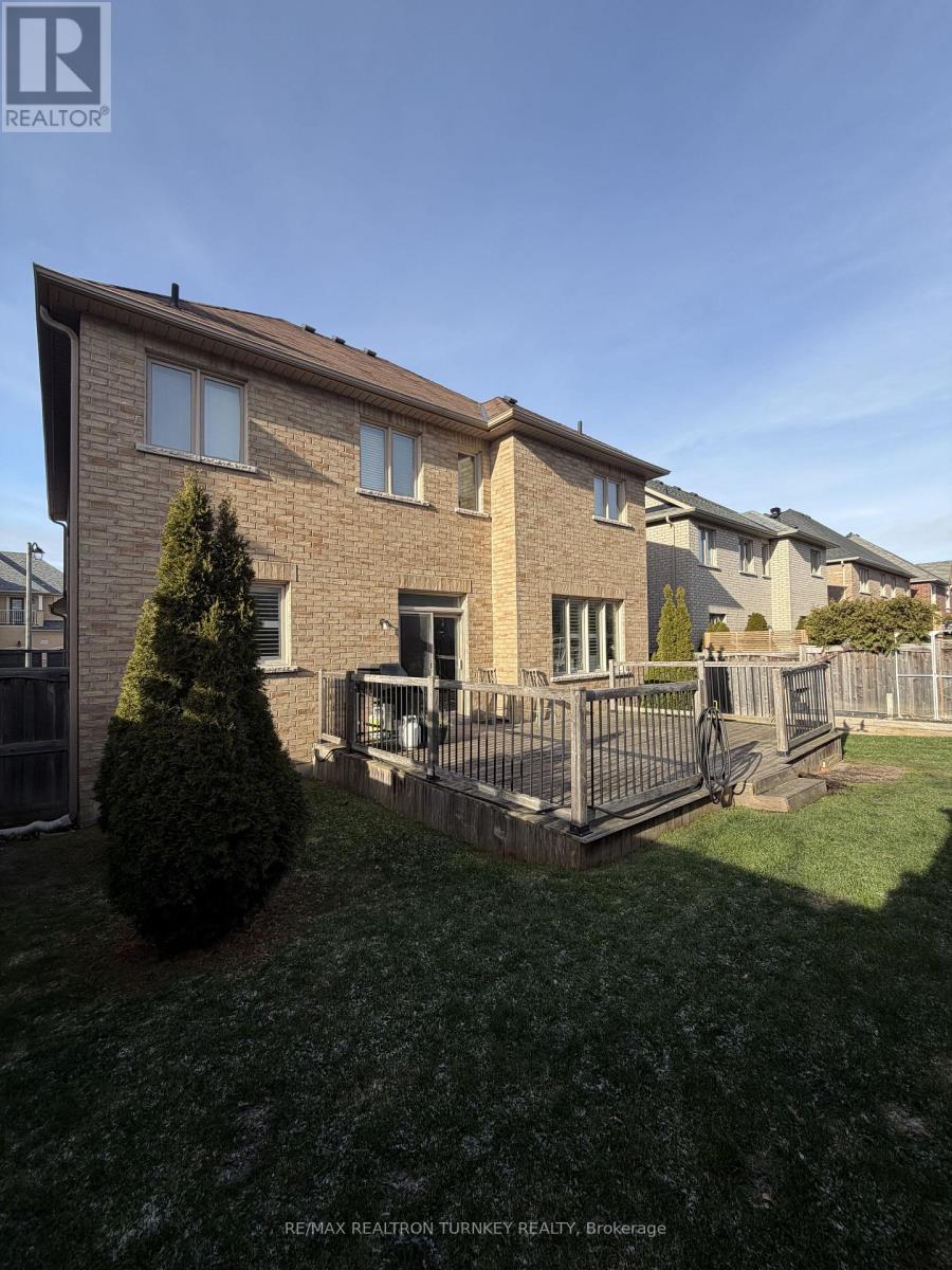 1100 Sherman Brock Circle, Newmarket (Stonehaven-Wyndham), Ontario  L3X 0B2 - Photo 25 - N12594036
