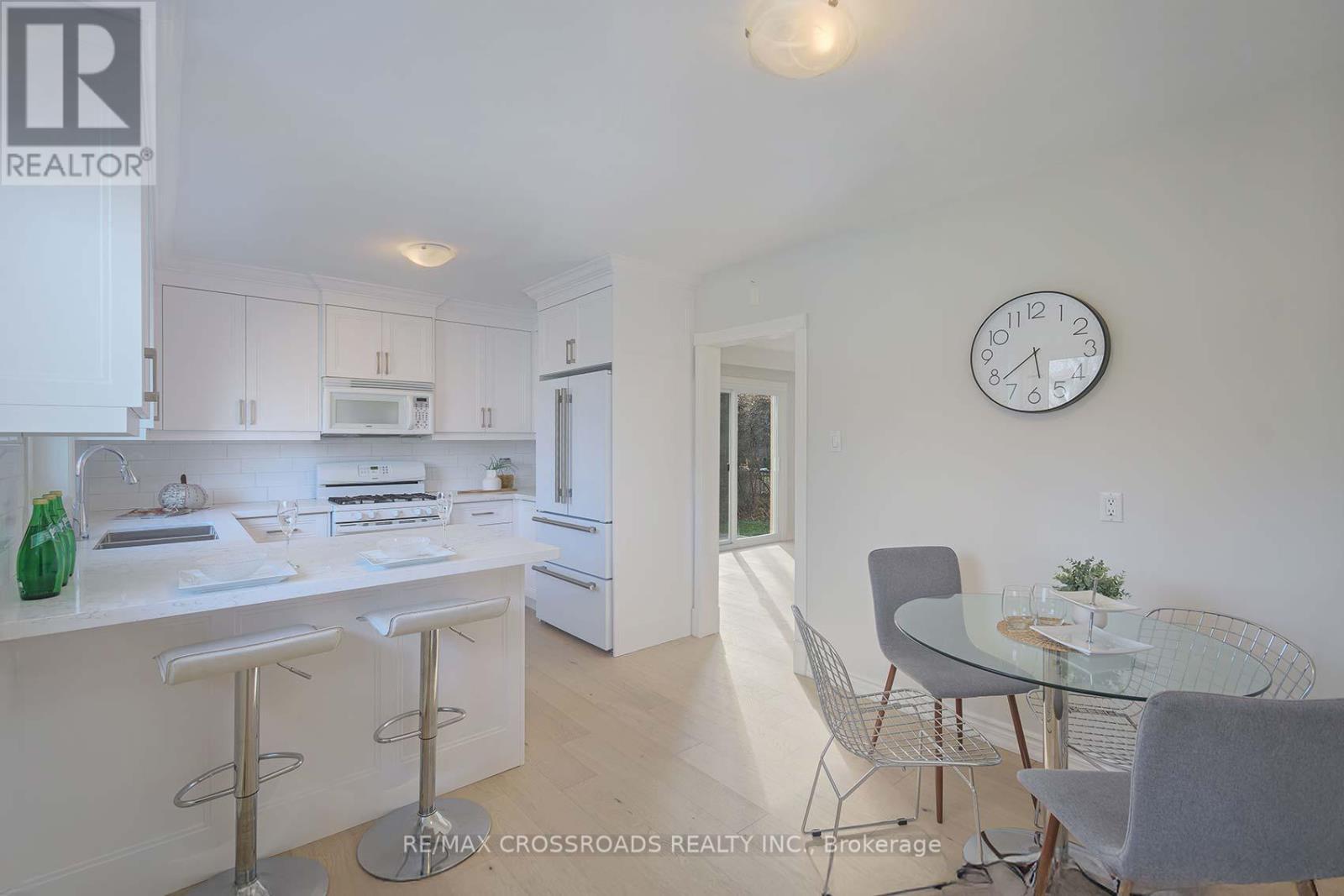 45 Delair Crescent, Markham, Ontario L3T 2M3 - Photo 8 - N12594072