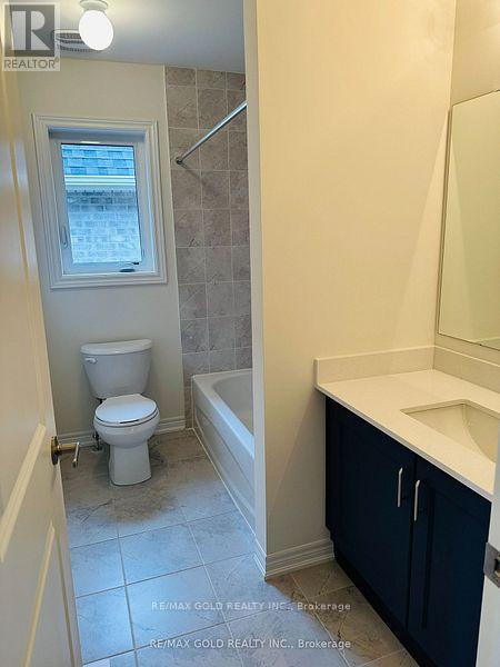 1345 Davis Loop, Innisfil (Lefroy), Ontario  L0L 0B1 - Photo 7 - N12594082