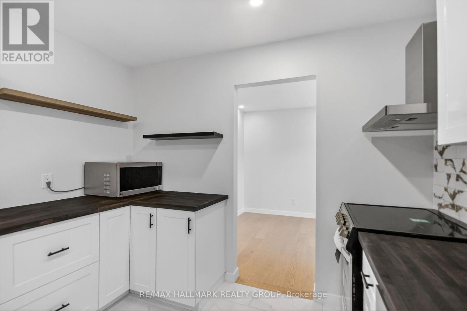 15 Scharf Lane, Ottawa, Ontario K2L 2K3 - Photo 19 - X12593996