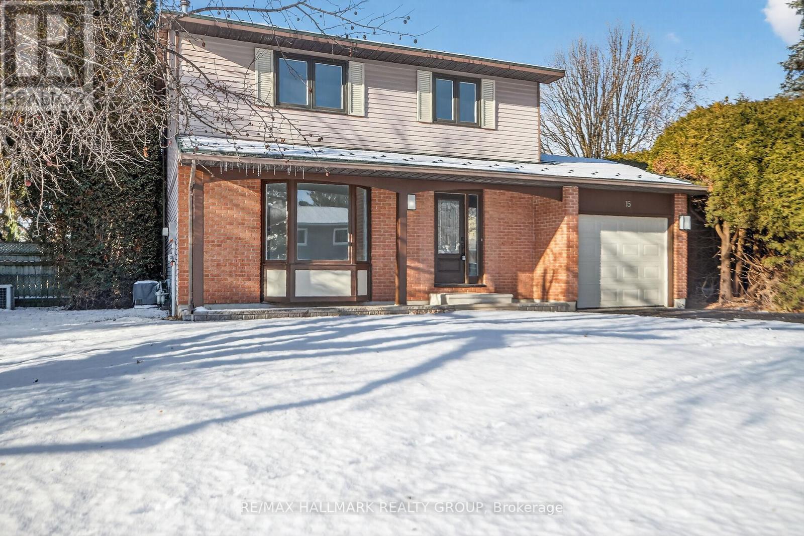 15 Scharf Lane, Ottawa, Ontario K2L 2K3 - Photo 4 - X12593996