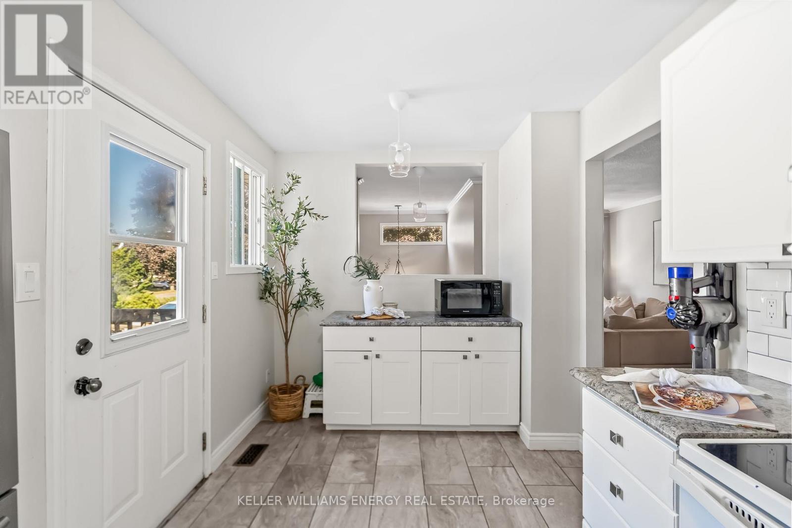 6 Fairbairn Court, Clarington, Ontario  L1C 4K9 - Photo 11 - E12594098