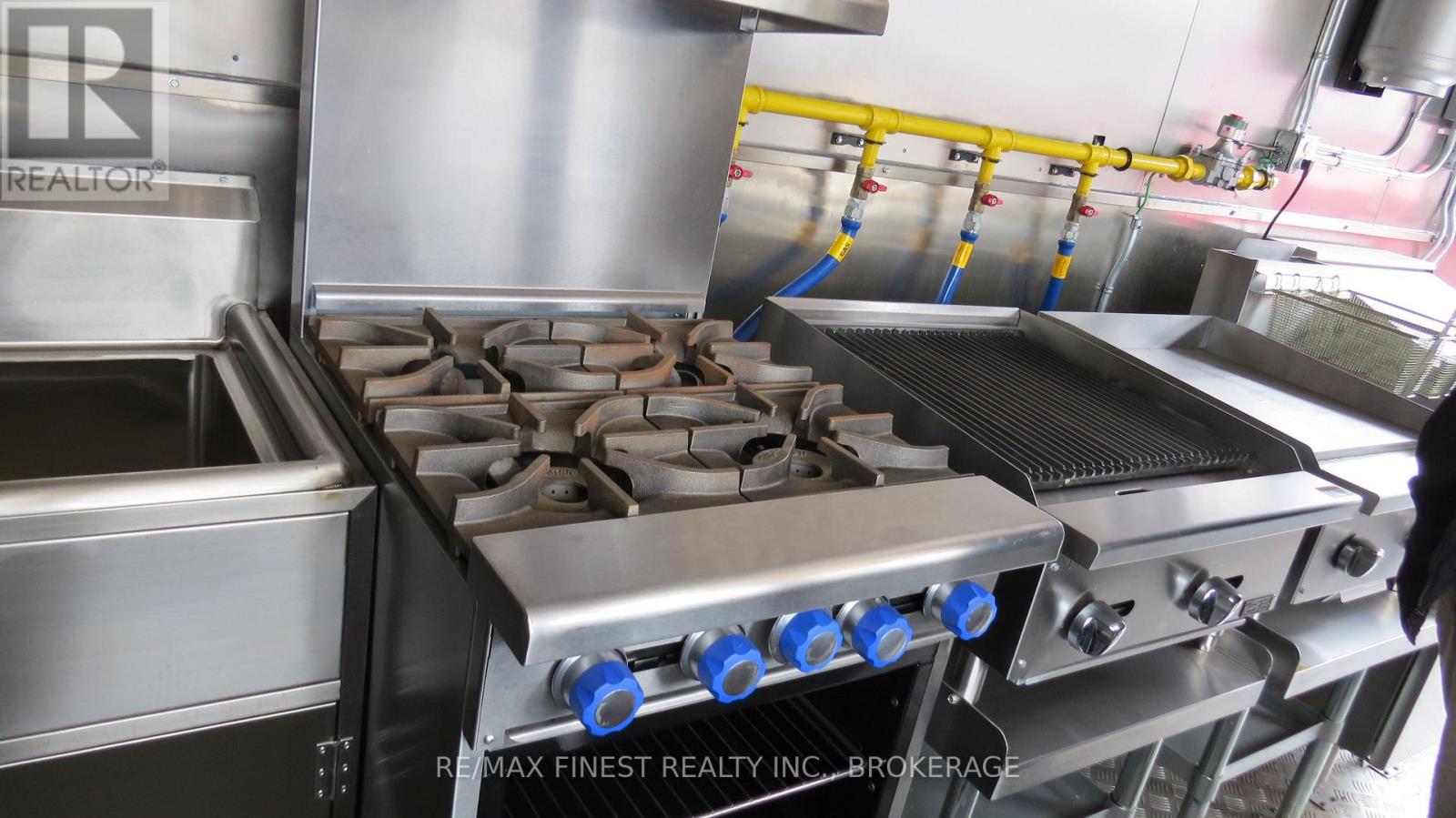 3527 Princess Street, Kingston, Ontario K7P 3A7 - Photo 3 - X12594124