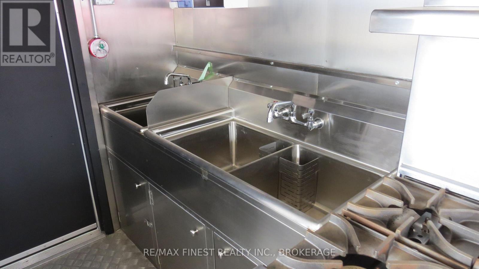 3527 Princess Street, Kingston, Ontario K7P 3A7 - Photo 4 - X12594124