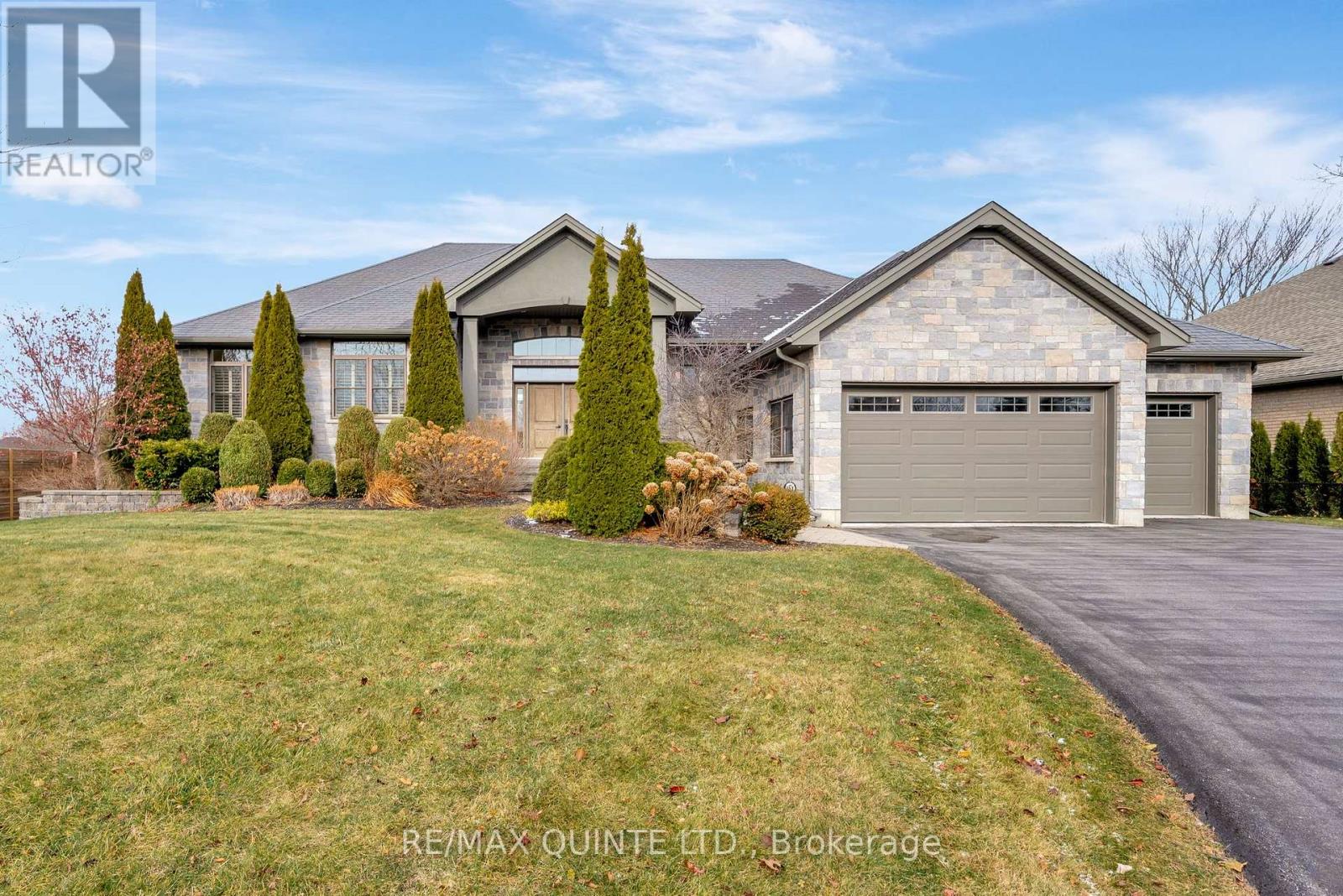 54 SETTLERS LANDING DRIVE, Quinte West, Ontario