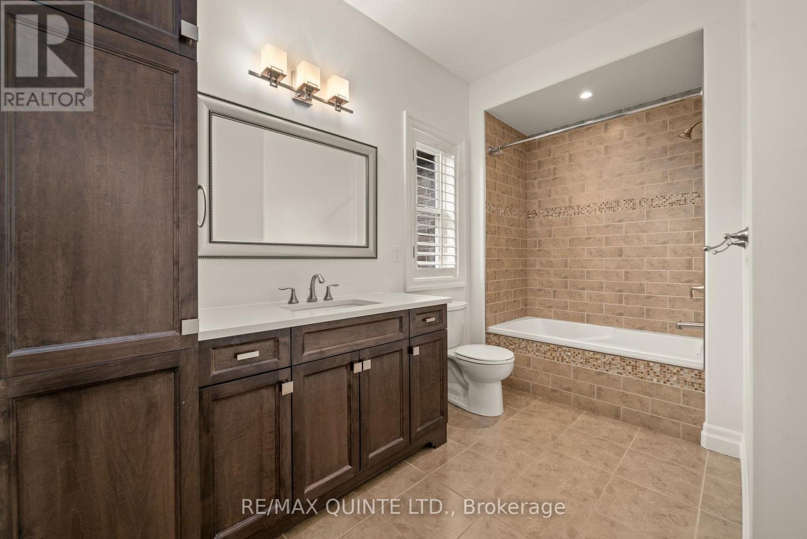 54 Settlers Landing Drive, Quinte West, Ontario  K8R 0A9 - Photo 23 - X12594134