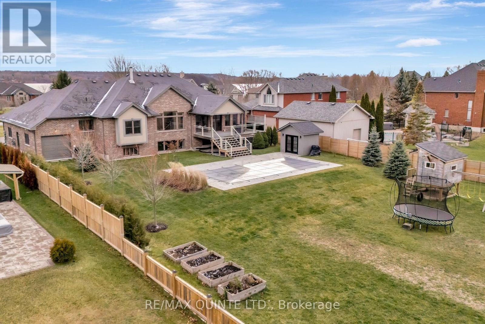 54 Settlers Landing Drive, Quinte West, Ontario  K8R 0A9 - Photo 47 - X12594134