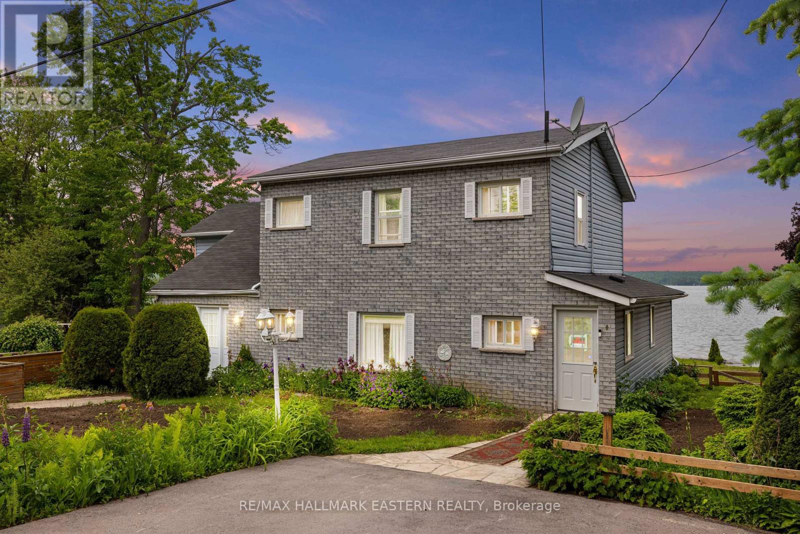 2452 Upper Chemung Drive, Selwyn, Ontario K0L 2H0 - Photo 2 - X12594270