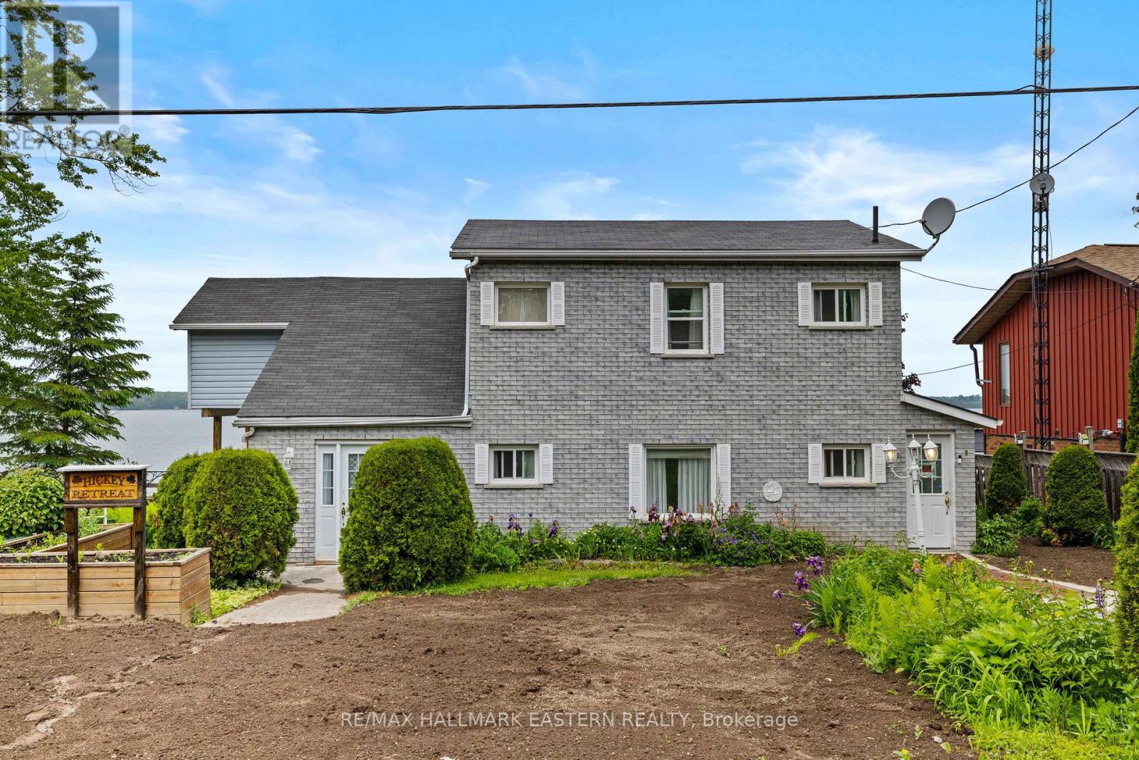 2452 Upper Chemung Drive, Selwyn, Ontario K0L 2H0 - Photo 3 - X12594270