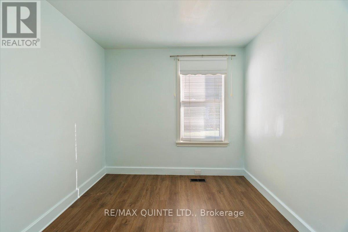 22 Holmes Road, Belleville, Ontario  K8P 4G6 - Photo 18 - X12594274