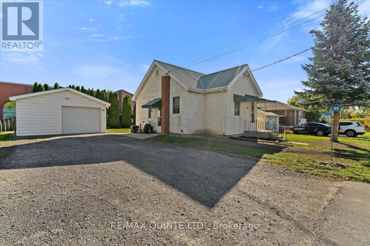 22 Holmes Road, Belleville, Ontario  K8P 4G6 - Photo 2 - X12594274