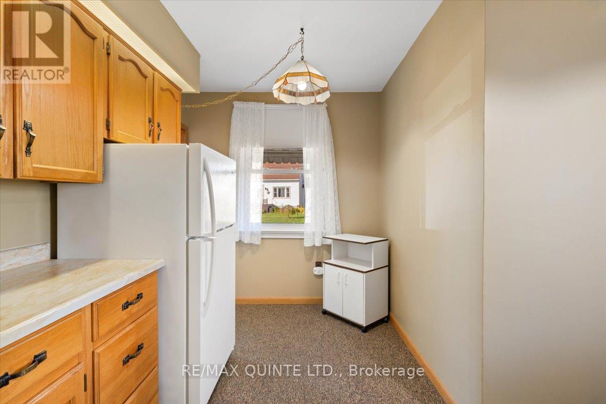 22 Holmes Road, Belleville, Ontario  K8P 4G6 - Photo 21 - X12594274