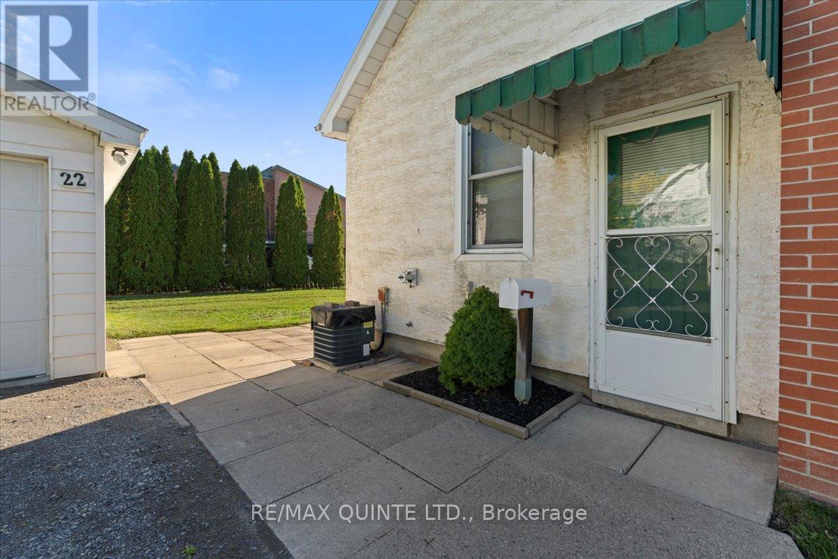 22 Holmes Road, Belleville, Ontario  K8P 4G6 - Photo 3 - X12594274