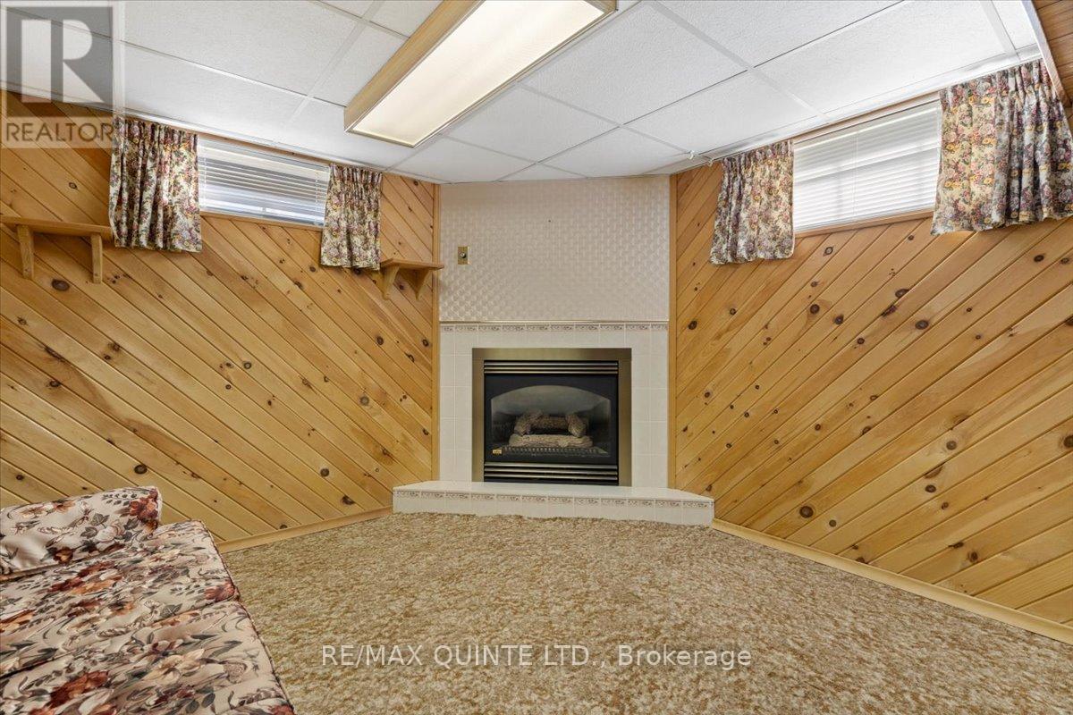 22 Holmes Road, Belleville, Ontario  K8P 4G6 - Photo 30 - X12594274