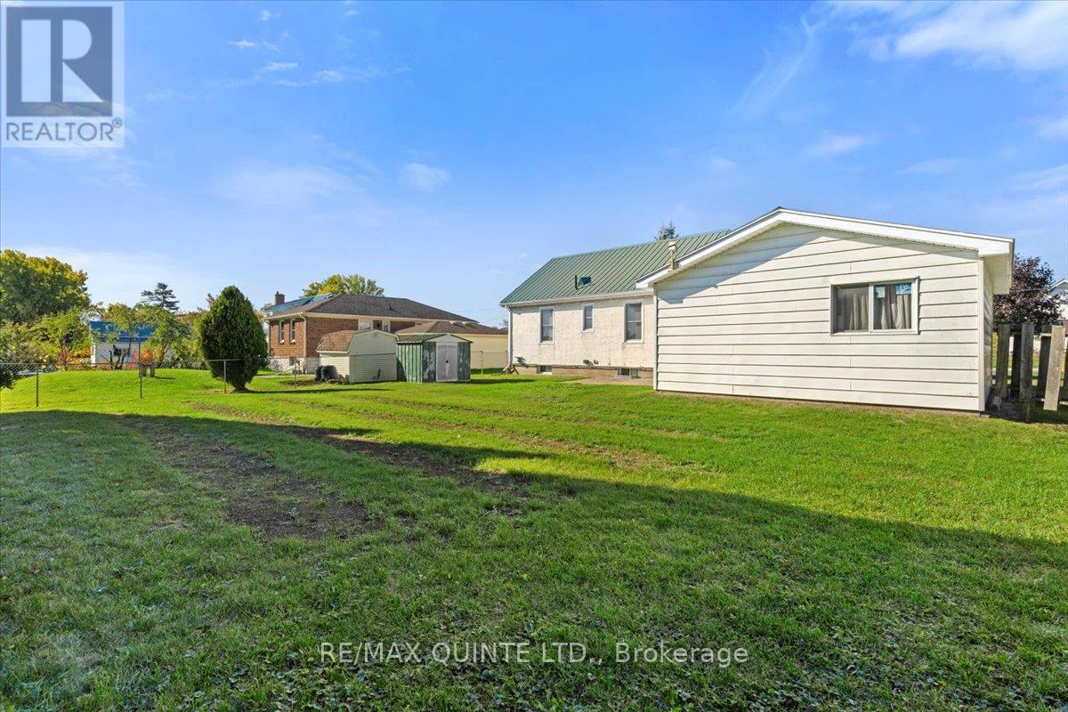 22 Holmes Road, Belleville, Ontario  K8P 4G6 - Photo 34 - X12594274