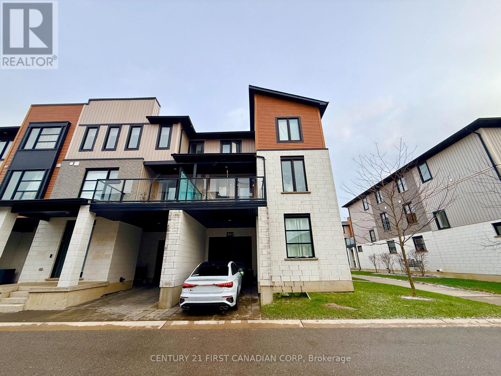 941 - 941 BATTERY PARK, London North, Ontario