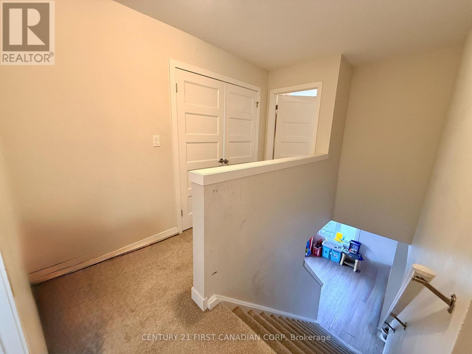 941 - 941 Battery Park, London North, Ontario N6H 0J7 - Photo 11 - X12594176