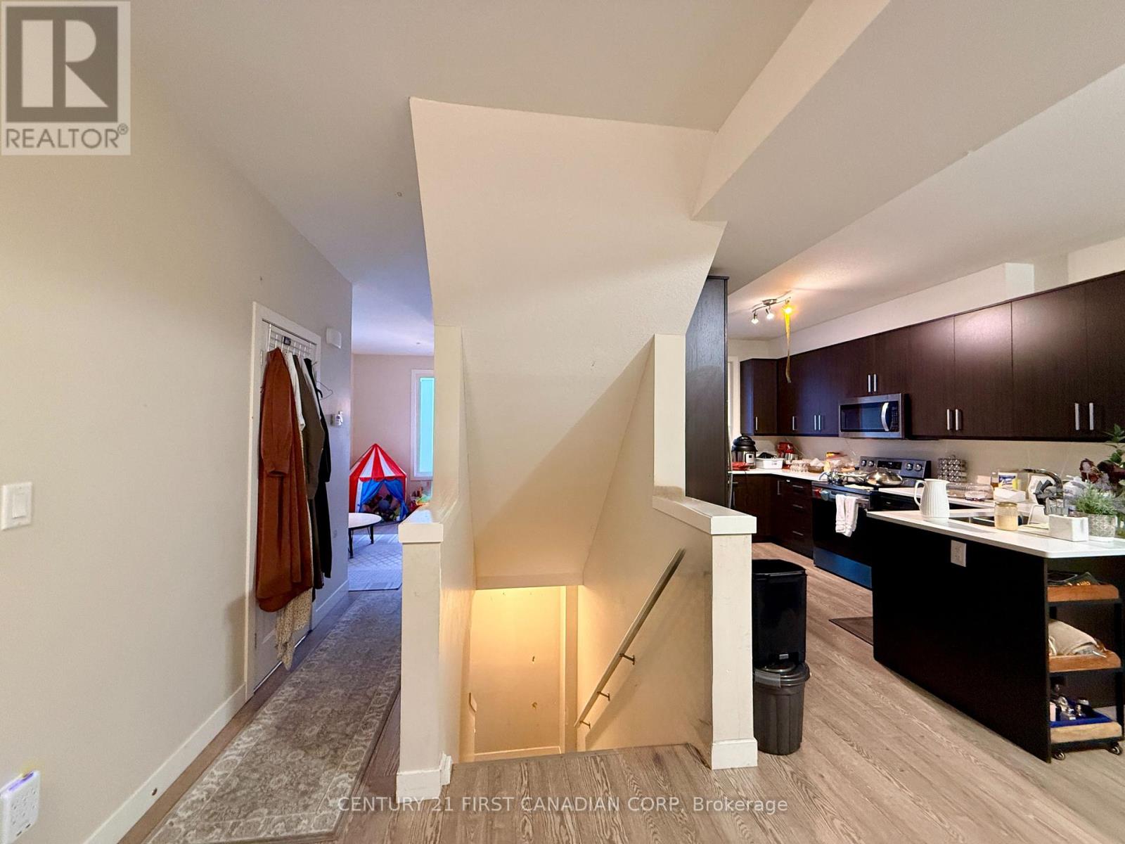 941 - 941 Battery Park, London North, Ontario N6H 0J7 - Photo 15 - X12594176