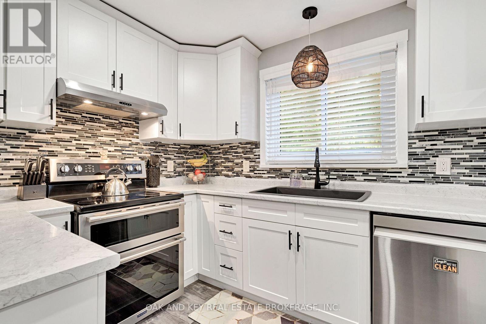 392 Homestead Court, London North, Ontario N6G 2E9 - Photo 8 - X12594182