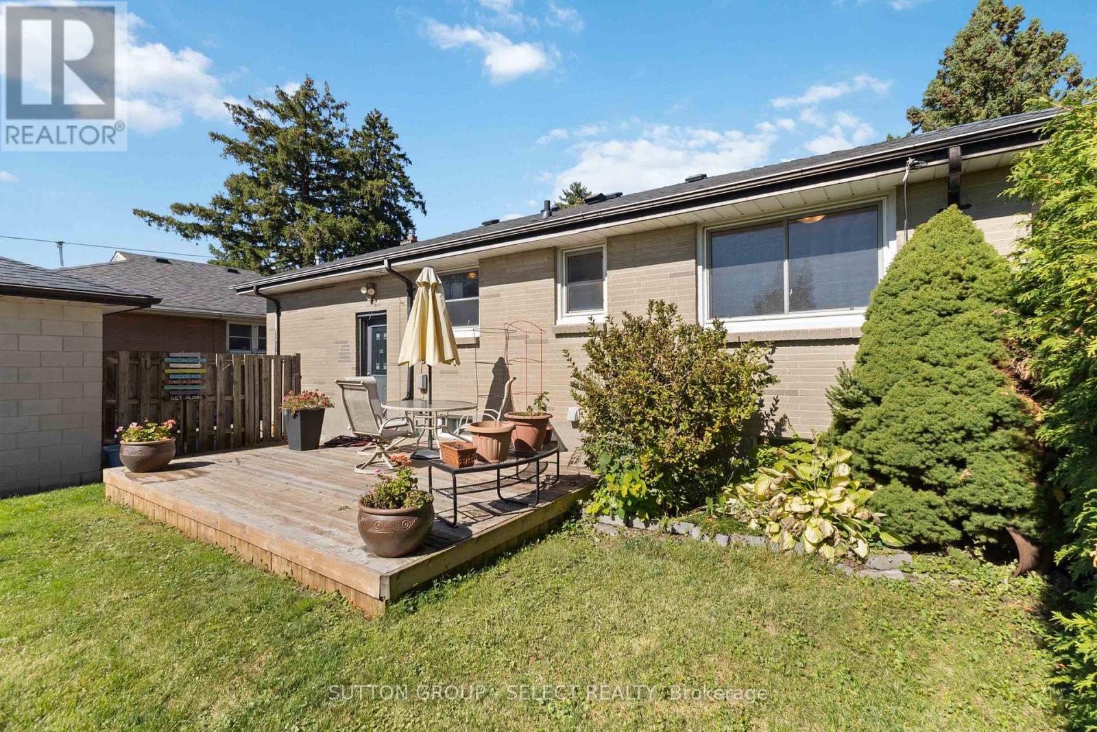 1803 Whitehall Drive, London East, Ontario N5W 1Z2 - Photo 47 - X12594314